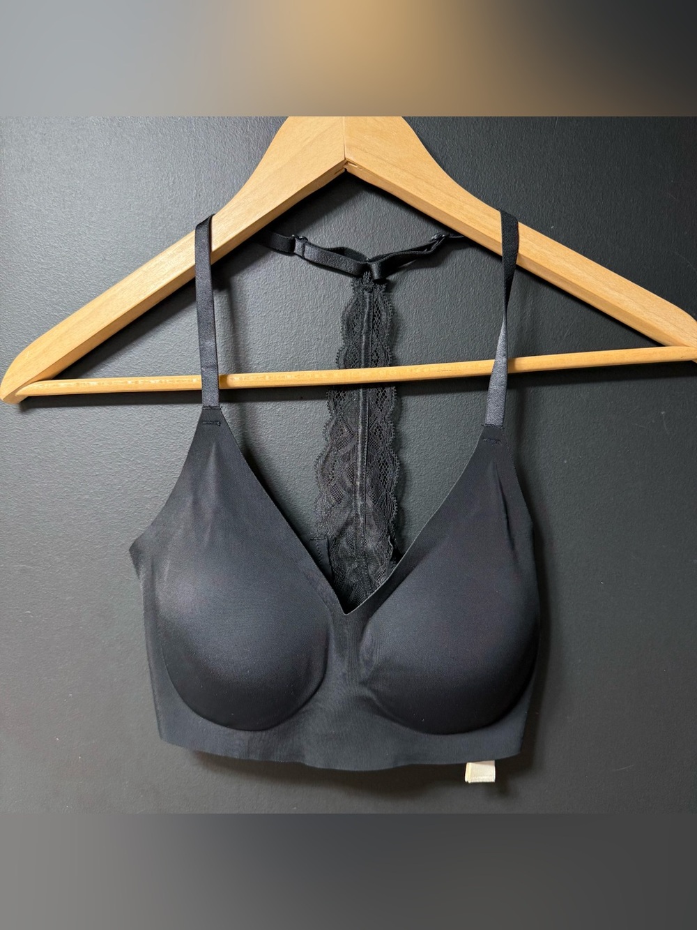 True & Co 16867# Body Triangle Lace Racerback Wire Free Bra